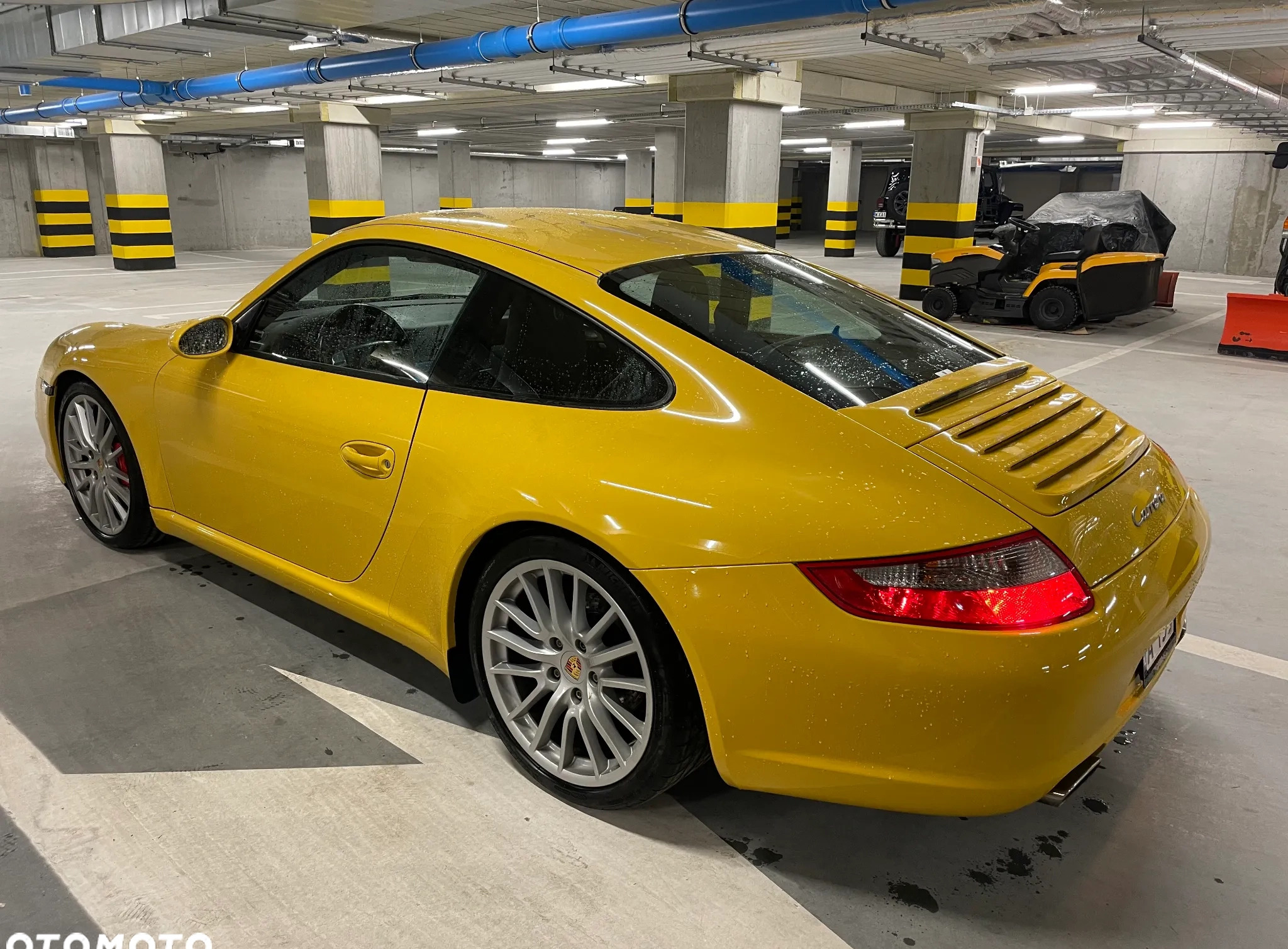 Porsche 911 cena 209000 przebieg: 93000, rok produkcji 2005 z Warszawa małe 781
